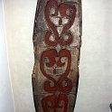 bu-08093-3 asmat irian-jaya,holz-schild,ausstellung,gregory elias,1995